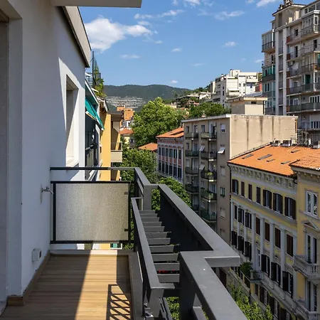 Sea View Terrace House Triest